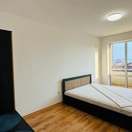 Royal Palm 173 One Bedroom Апартаменти *