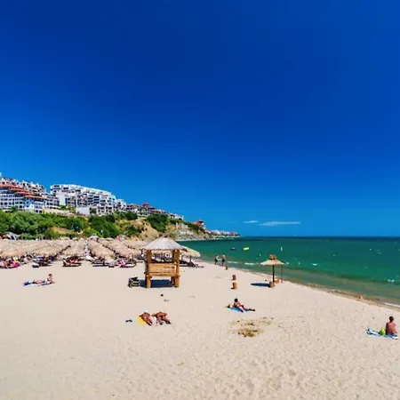 Royal Palm 173 One Bedroom Апартаменти Светий Влас